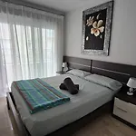 Appartement A Lovely Swimming Pool, Parking, Padel Dénia