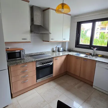 A Lovely Swimming Pool, Parking, Padel Apartament Denia