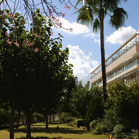 A Lovely Swimming Pool, Parking, Padel *