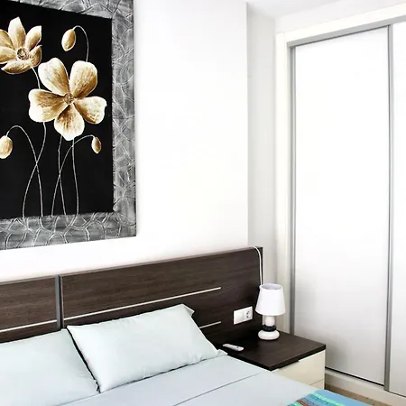 A Lovely Swimming Pool, Parking, Padel *