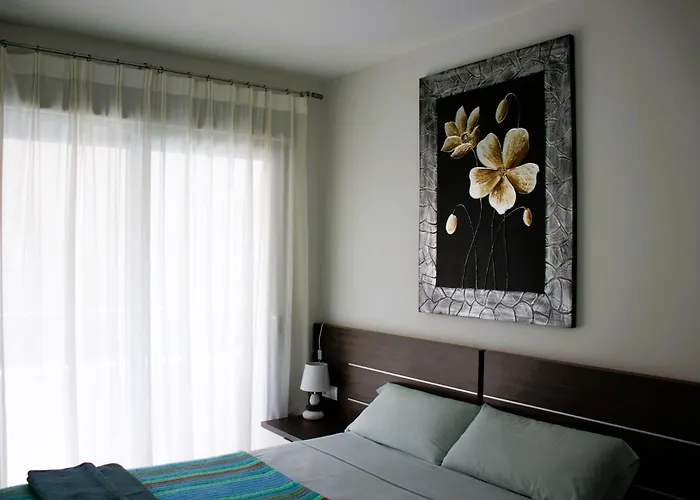 A Lovely Swimming Pool, Parking, Padel *